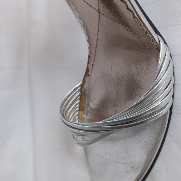 Vianni Collection Silver Leather Strappy Heels- Sz. 7 - Picture 7 of 14